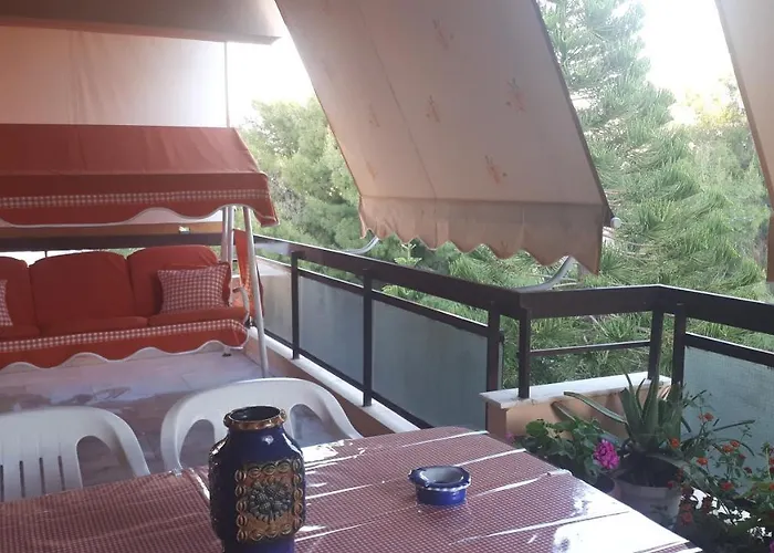Alianthos Beach Apartment